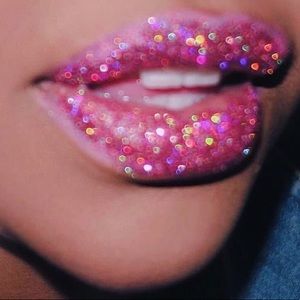 💋✨Stay Tuned💋✨